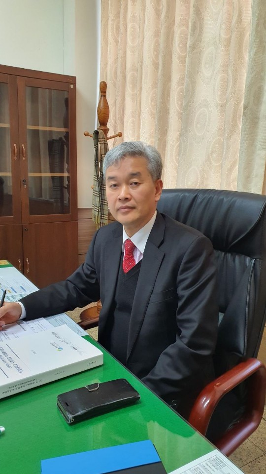 순천 청암대 총장 직무대행으로 선임된 김한석 교수.