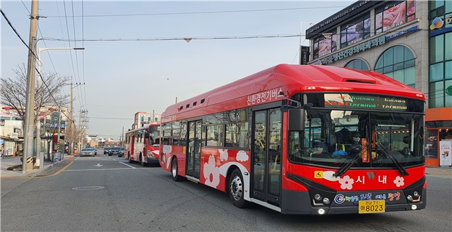 광양 시내버스 노사가 올해 임금을 작년 수준으로 동결키로 했다.