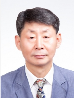전라남도문화재단은 대표이사 공개모집 결과 김선출(63) 전 한국문화예술위원회 상임감사를 선임했다고 밝혔다.