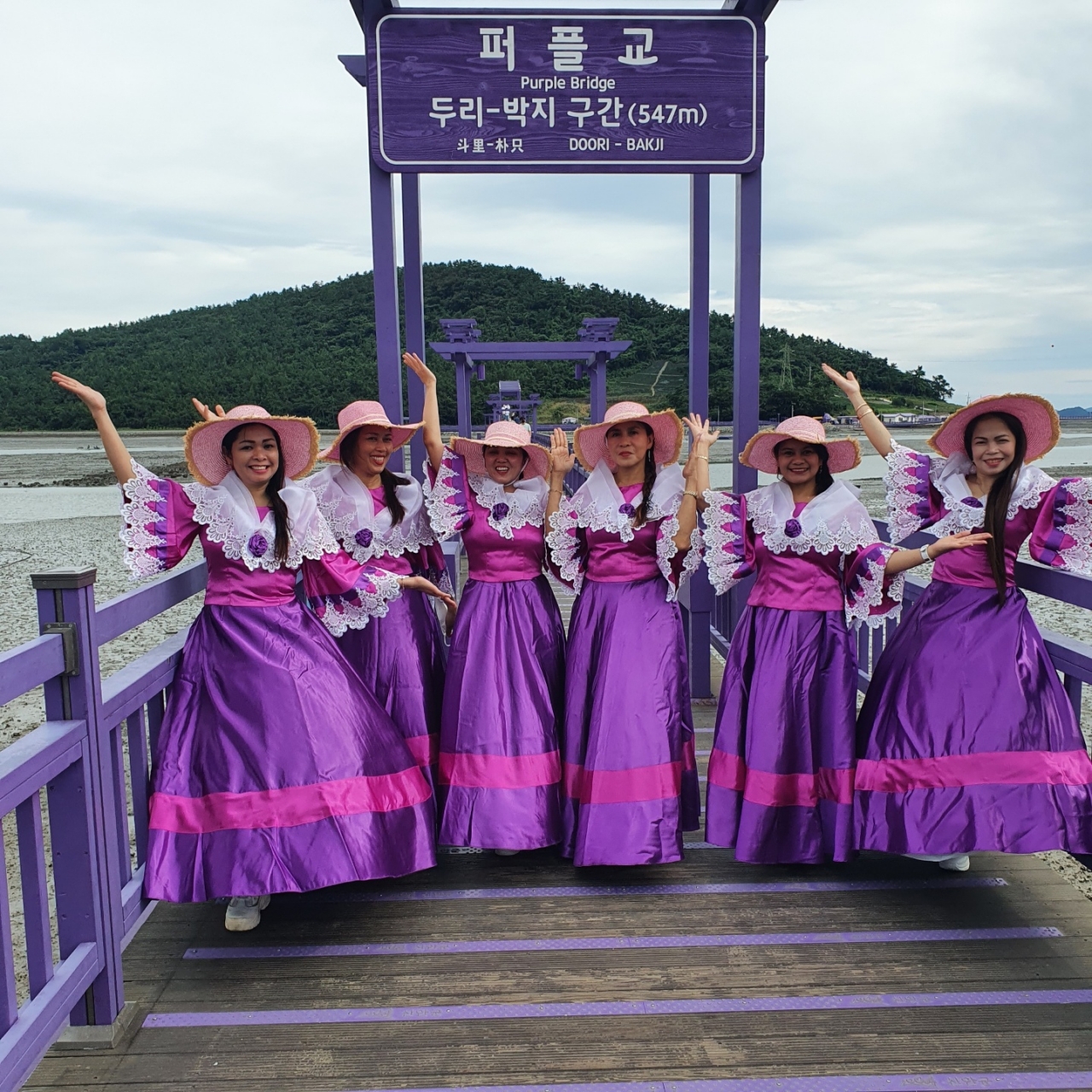 신안 퍼플섬의 결혼 이주 여성들(사진 신안군 제공)