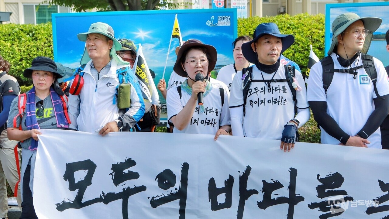 ▲일본 핵오염수 방류 반대활동을 전개하는 권향엽 소장 (사진=권향엽)