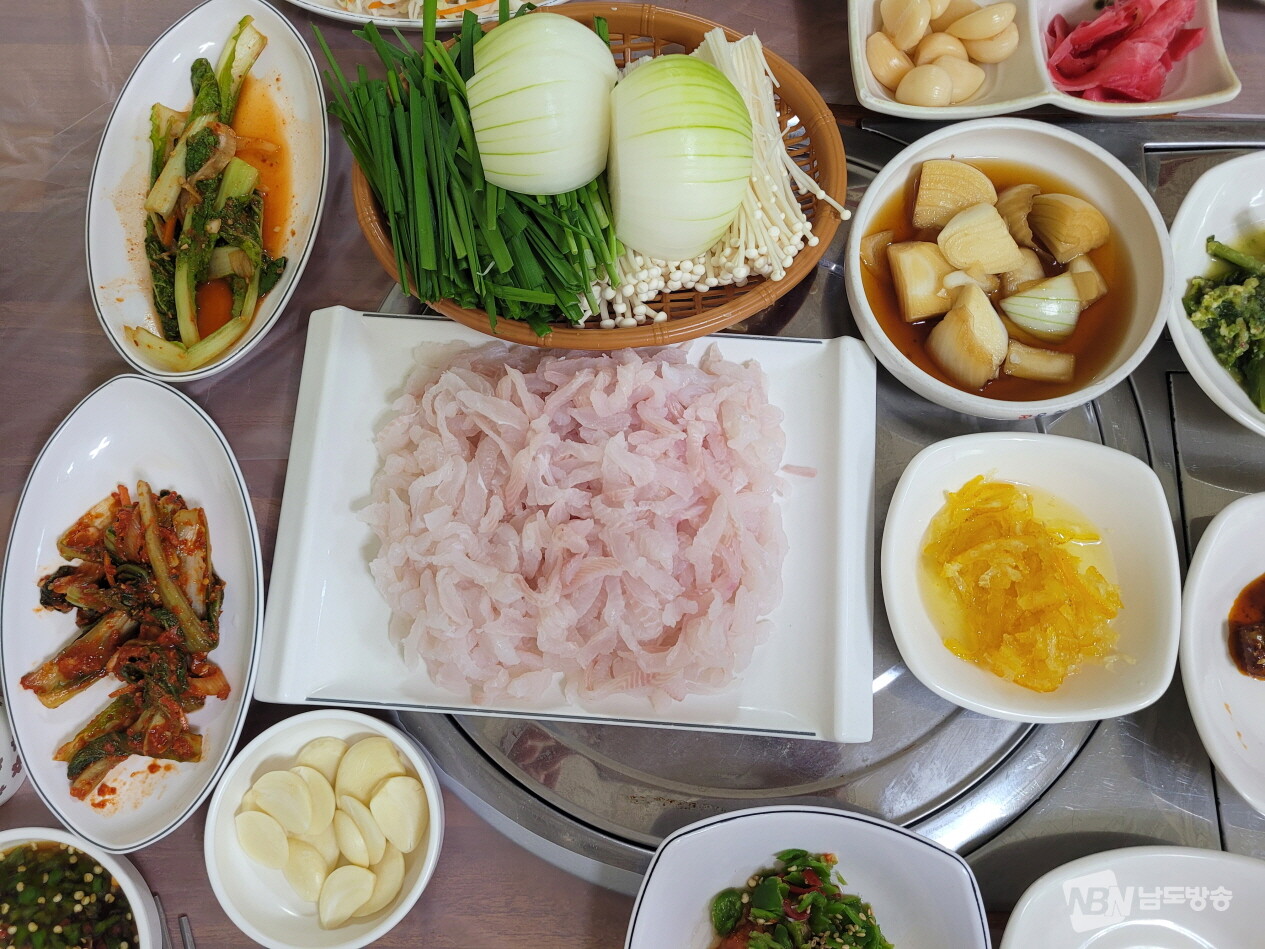 제철맞은 여름 보양식 하모··· 眞味 찾아 고흥으로